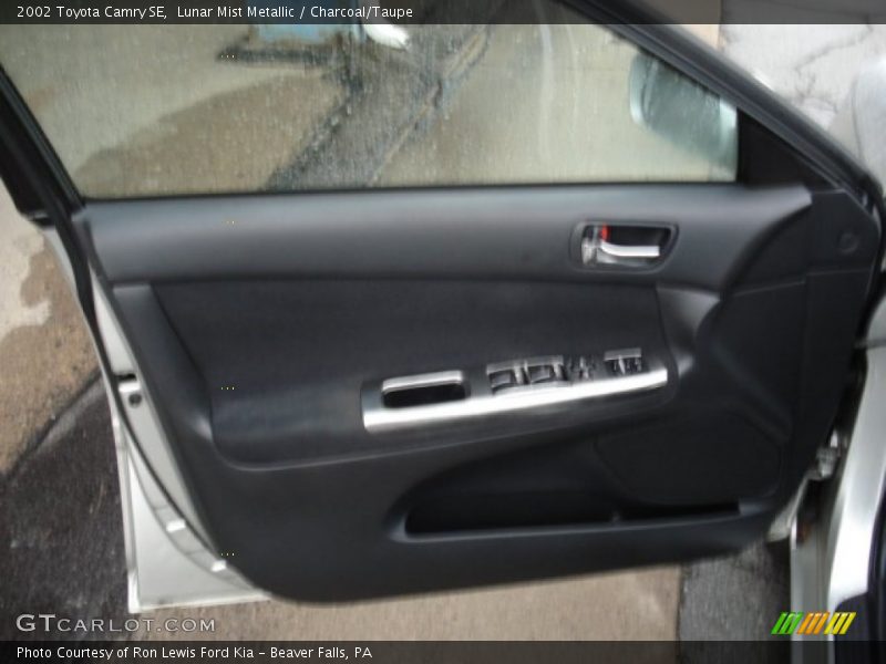 Lunar Mist Metallic / Charcoal/Taupe 2002 Toyota Camry SE