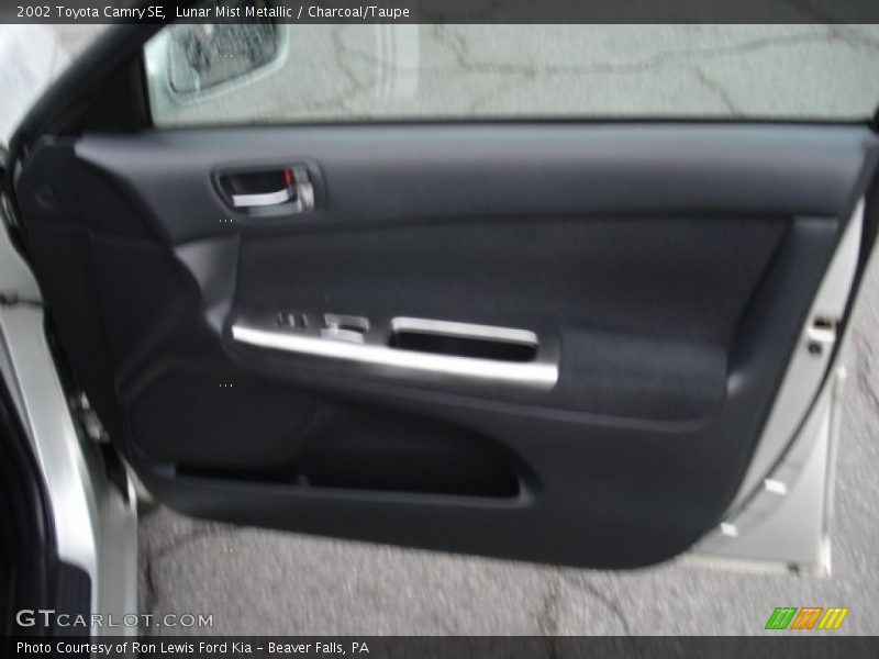 Lunar Mist Metallic / Charcoal/Taupe 2002 Toyota Camry SE