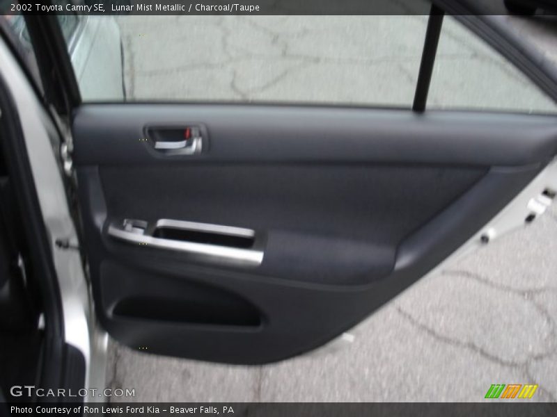 Lunar Mist Metallic / Charcoal/Taupe 2002 Toyota Camry SE