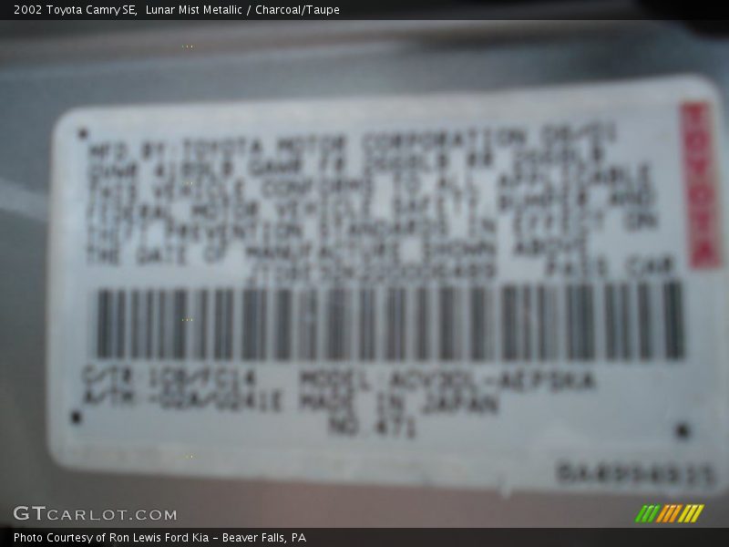 Lunar Mist Metallic / Charcoal/Taupe 2002 Toyota Camry SE