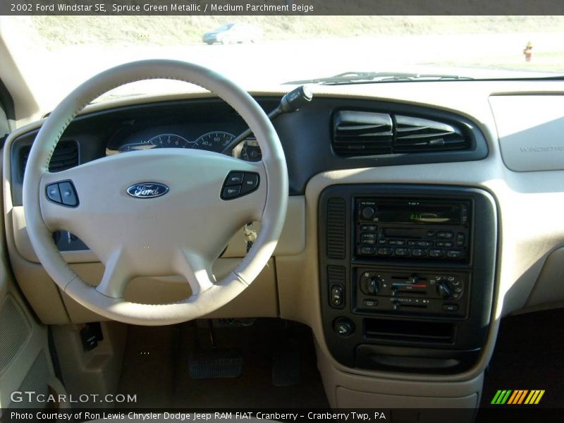 Spruce Green Metallic / Medium Parchment Beige 2002 Ford Windstar SE