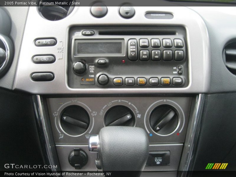 Platinum Metallic / Slate 2005 Pontiac Vibe