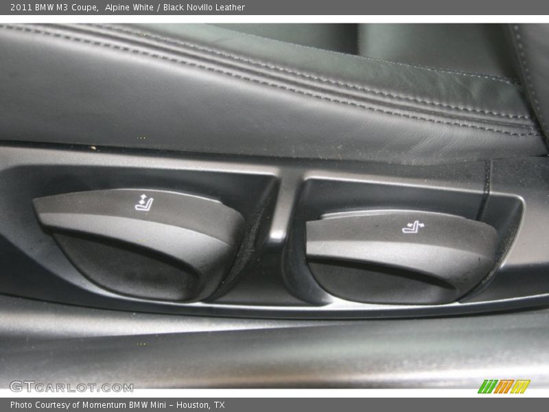 Alpine White / Black Novillo Leather 2011 BMW M3 Coupe