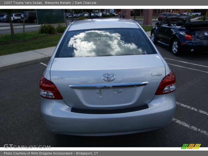 Meteorite Metallic / Dark Charcoal 2007 Toyota Yaris Sedan