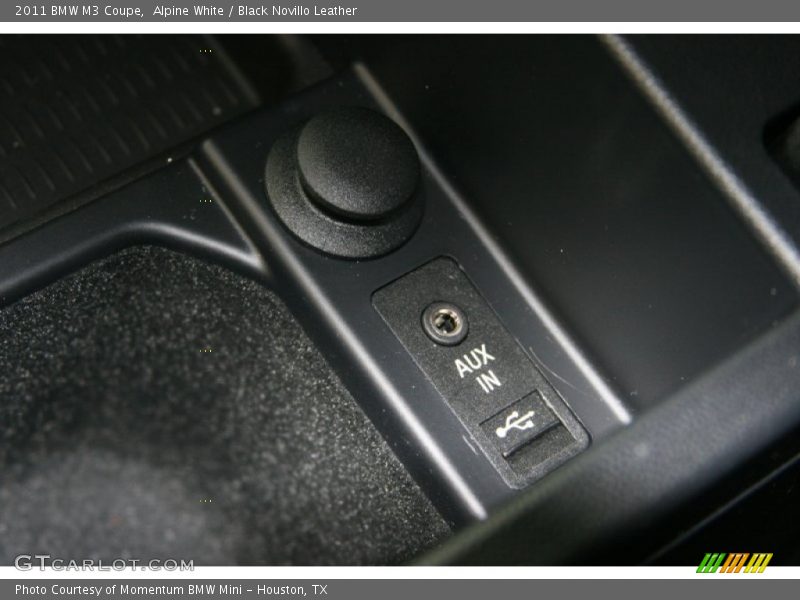 Alpine White / Black Novillo Leather 2011 BMW M3 Coupe
