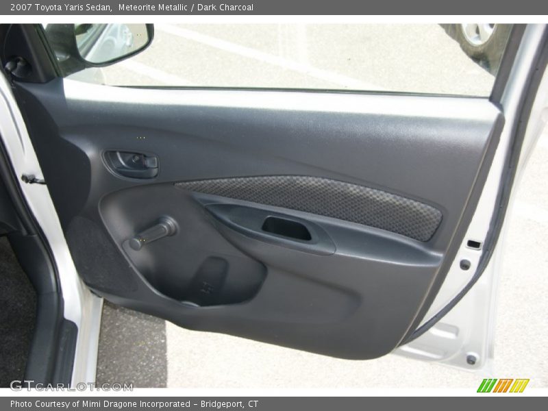 Meteorite Metallic / Dark Charcoal 2007 Toyota Yaris Sedan
