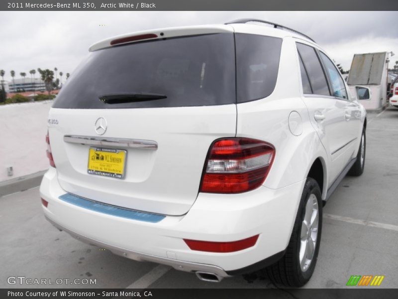 Arctic White / Black 2011 Mercedes-Benz ML 350
