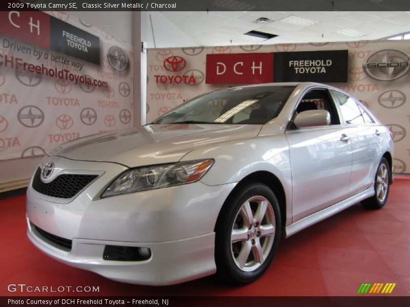 Classic Silver Metallic / Charcoal 2009 Toyota Camry SE