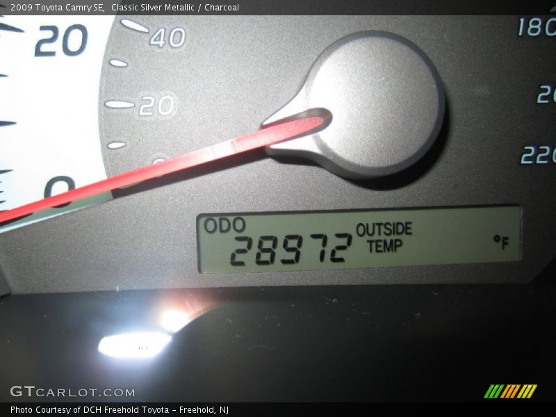 Classic Silver Metallic / Charcoal 2009 Toyota Camry SE