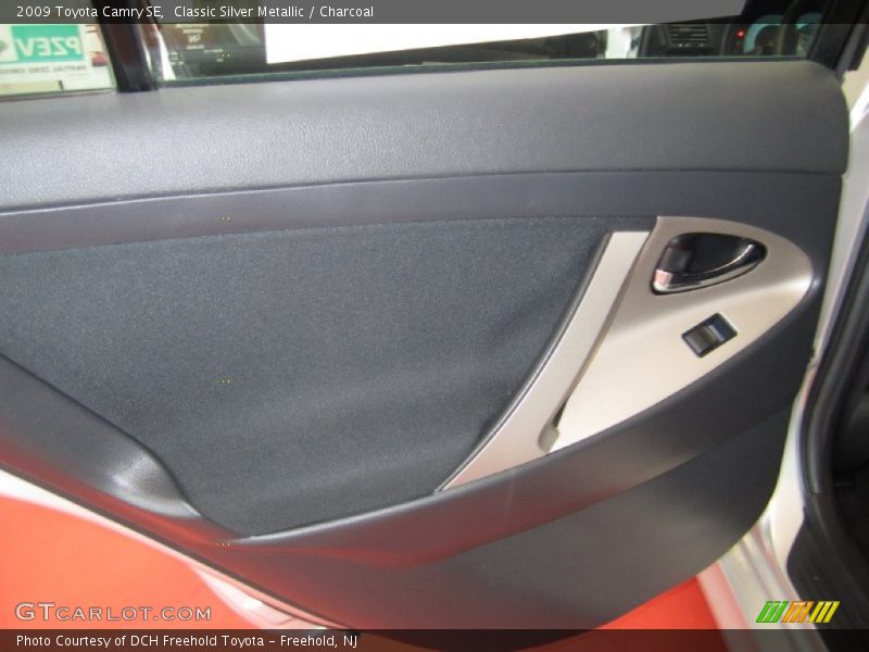 Classic Silver Metallic / Charcoal 2009 Toyota Camry SE