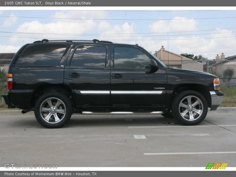 Onyx Black / Neutral/Shale 2005 GMC Yukon SLT