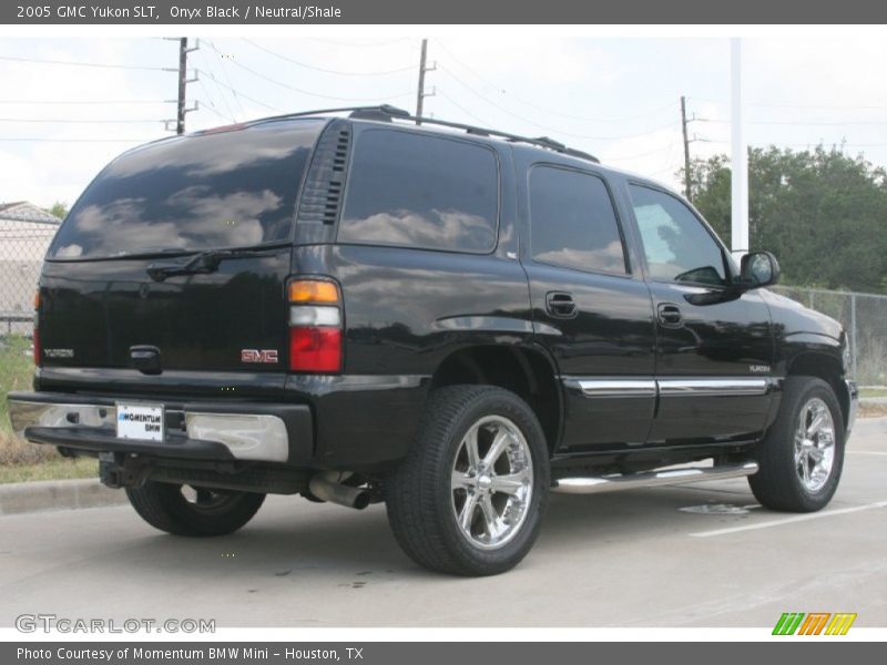 Onyx Black / Neutral/Shale 2005 GMC Yukon SLT