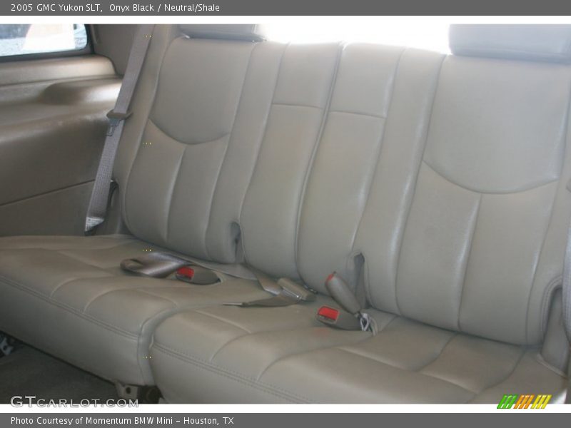 Onyx Black / Neutral/Shale 2005 GMC Yukon SLT