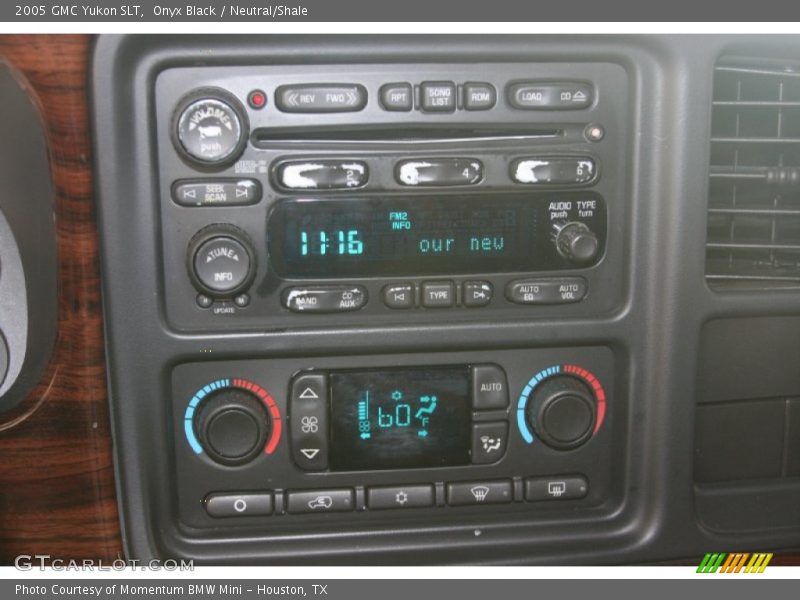 Onyx Black / Neutral/Shale 2005 GMC Yukon SLT