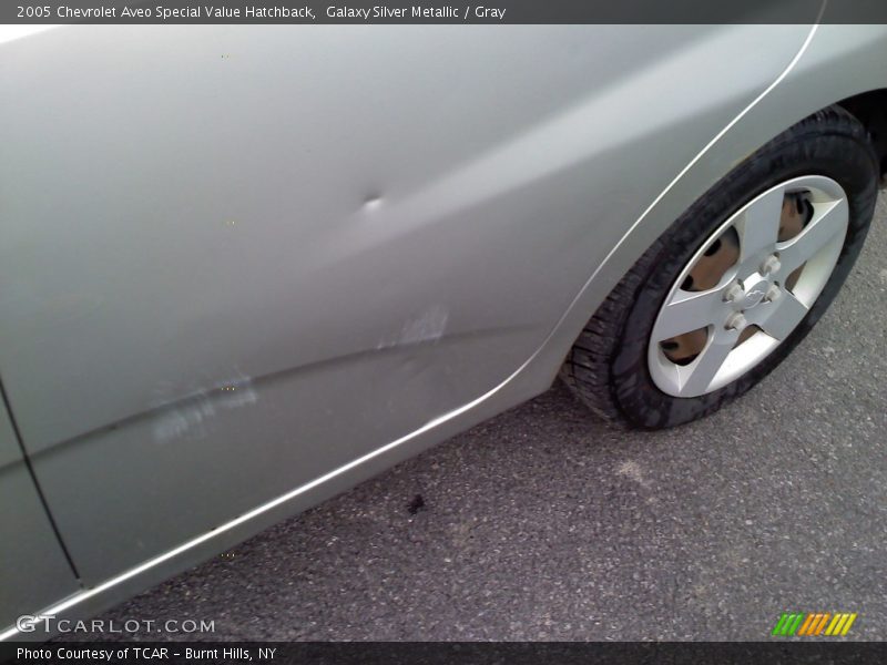 Galaxy Silver Metallic / Gray 2005 Chevrolet Aveo Special Value Hatchback