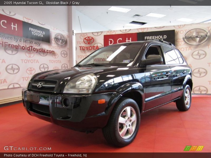 Obsidian Black / Gray 2005 Hyundai Tucson GL
