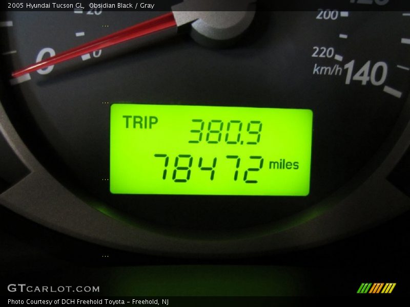 Obsidian Black / Gray 2005 Hyundai Tucson GL