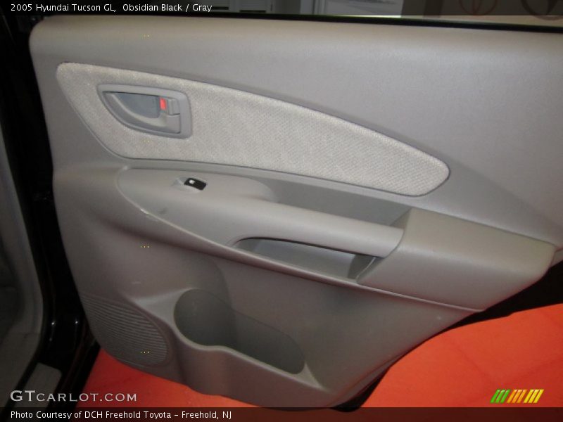 Obsidian Black / Gray 2005 Hyundai Tucson GL