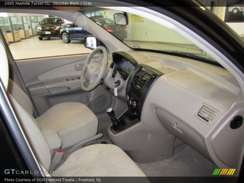 Obsidian Black / Gray 2005 Hyundai Tucson GL