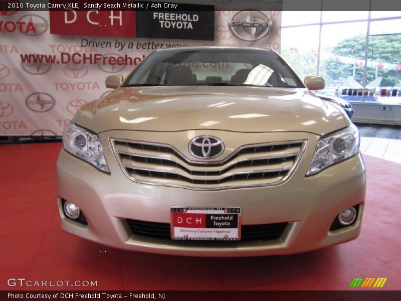 Sandy Beach Metallic / Ash Gray 2010 Toyota Camry XLE