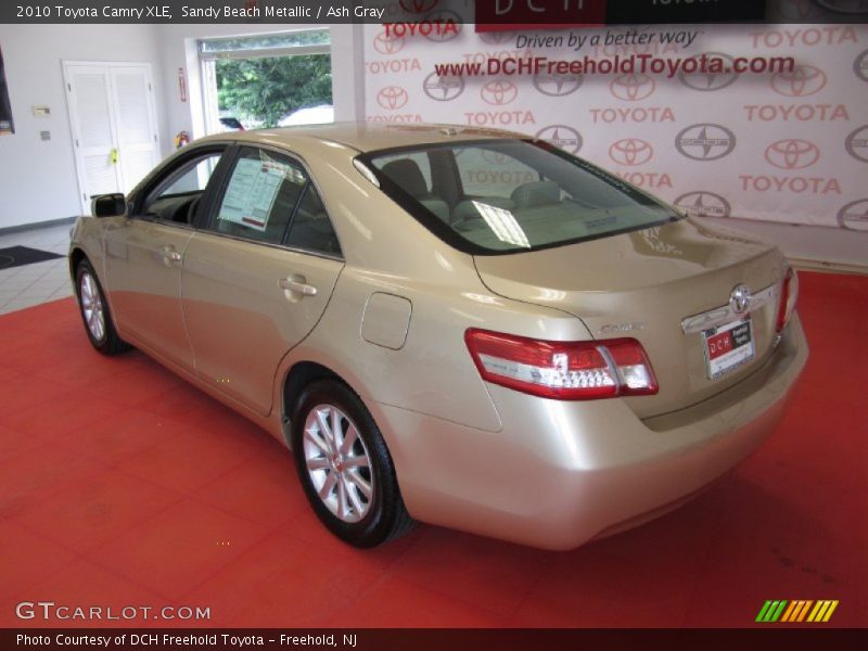 Sandy Beach Metallic / Ash Gray 2010 Toyota Camry XLE