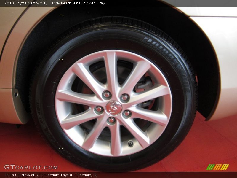 Sandy Beach Metallic / Ash Gray 2010 Toyota Camry XLE