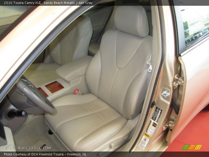 Sandy Beach Metallic / Ash Gray 2010 Toyota Camry XLE