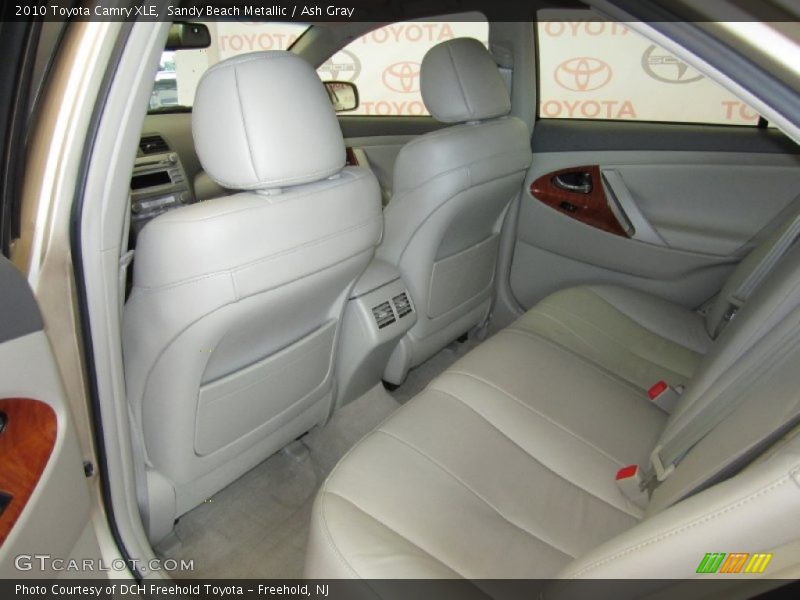 Sandy Beach Metallic / Ash Gray 2010 Toyota Camry XLE