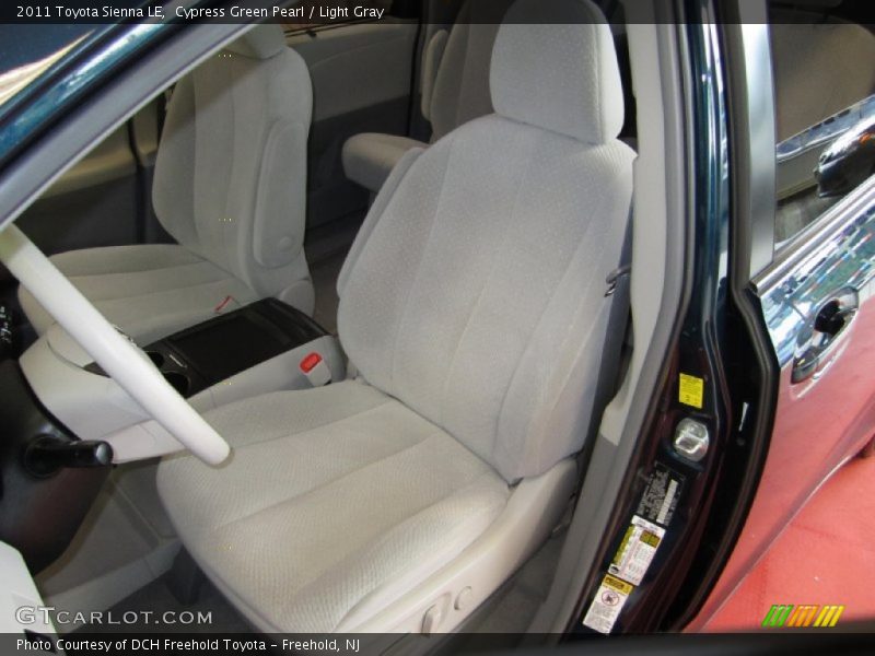 Cypress Green Pearl / Light Gray 2011 Toyota Sienna LE