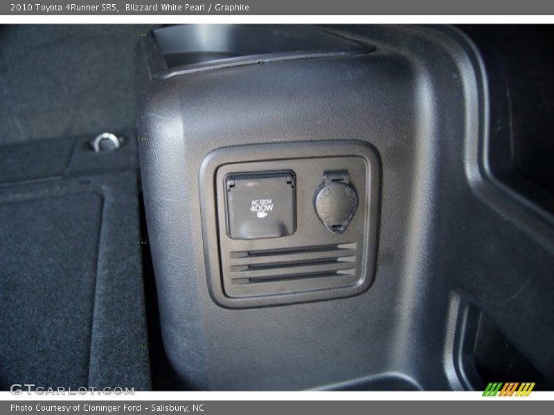 Blizzard White Pearl / Graphite 2010 Toyota 4Runner SR5