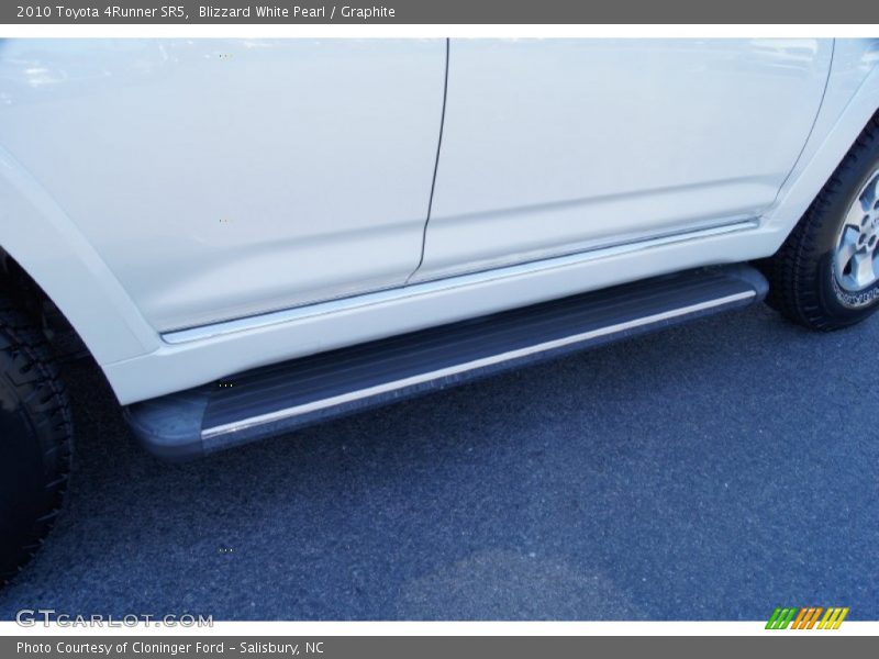 Blizzard White Pearl / Graphite 2010 Toyota 4Runner SR5
