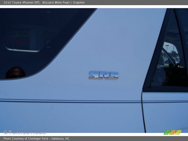 Blizzard White Pearl / Graphite 2010 Toyota 4Runner SR5