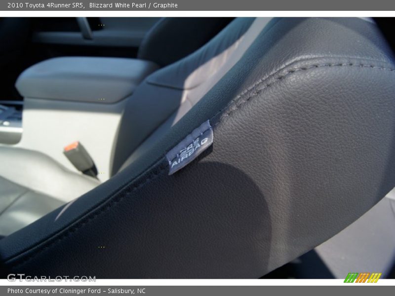 Blizzard White Pearl / Graphite 2010 Toyota 4Runner SR5