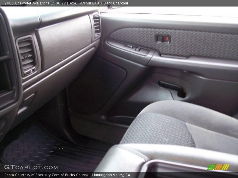 Arrival Blue / Dark Charcoal 2003 Chevrolet Avalanche 1500 Z71 4x4