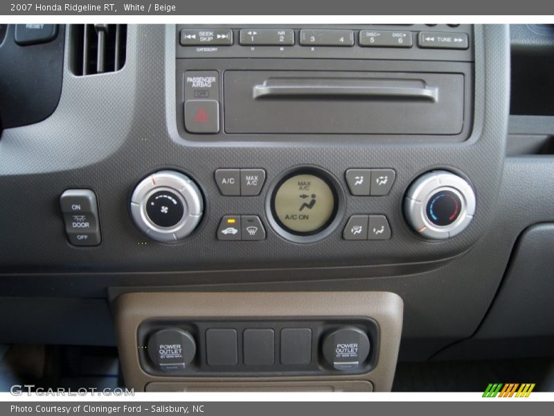 White / Beige 2007 Honda Ridgeline RT