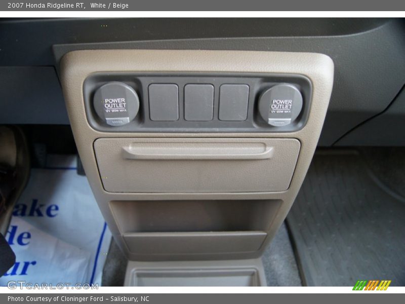 White / Beige 2007 Honda Ridgeline RT