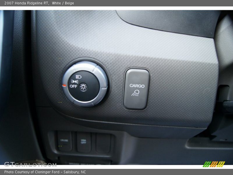White / Beige 2007 Honda Ridgeline RT