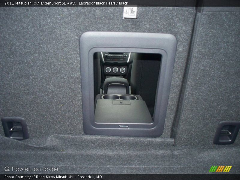  2011 Outlander Sport SE 4WD Trunk