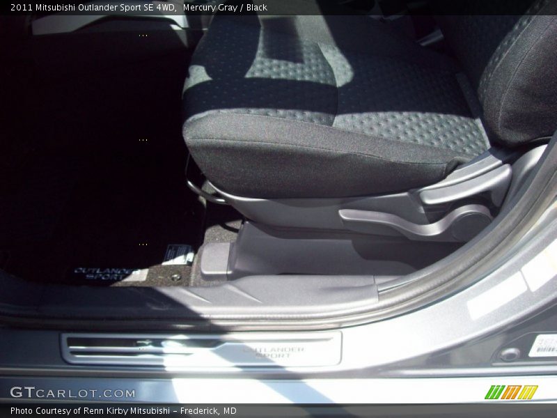 Mercury Gray / Black 2011 Mitsubishi Outlander Sport SE 4WD