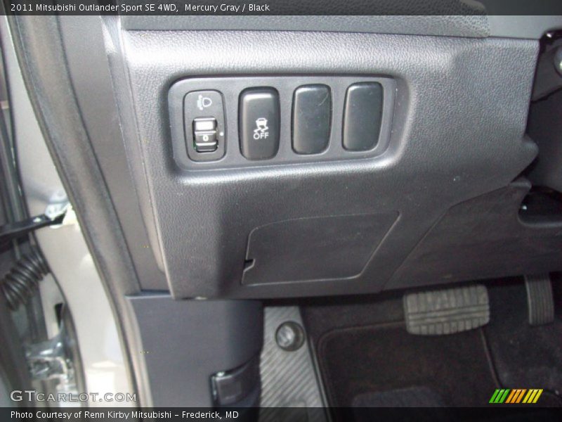 Controls of 2011 Outlander Sport SE 4WD