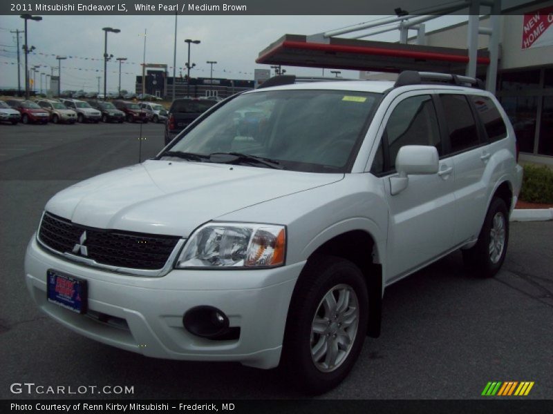 White Pearl / Medium Brown 2011 Mitsubishi Endeavor LS