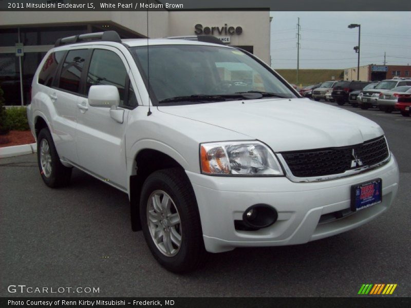 White Pearl / Medium Brown 2011 Mitsubishi Endeavor LS