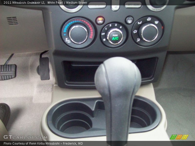 White Pearl / Medium Brown 2011 Mitsubishi Endeavor LS