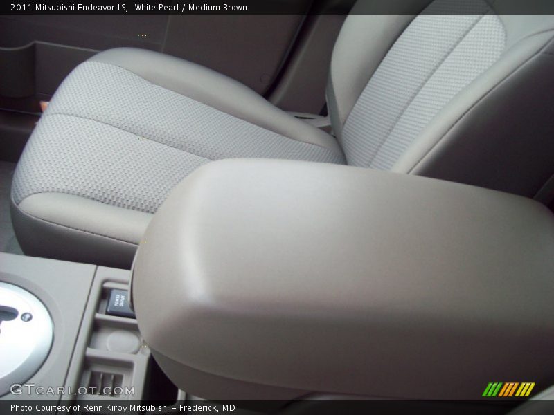 White Pearl / Medium Brown 2011 Mitsubishi Endeavor LS