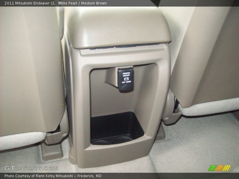 White Pearl / Medium Brown 2011 Mitsubishi Endeavor LS