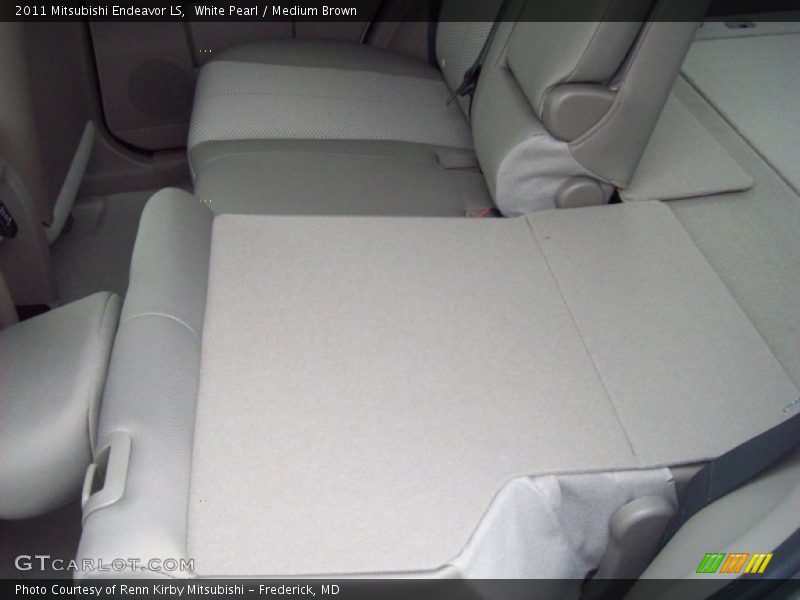 White Pearl / Medium Brown 2011 Mitsubishi Endeavor LS