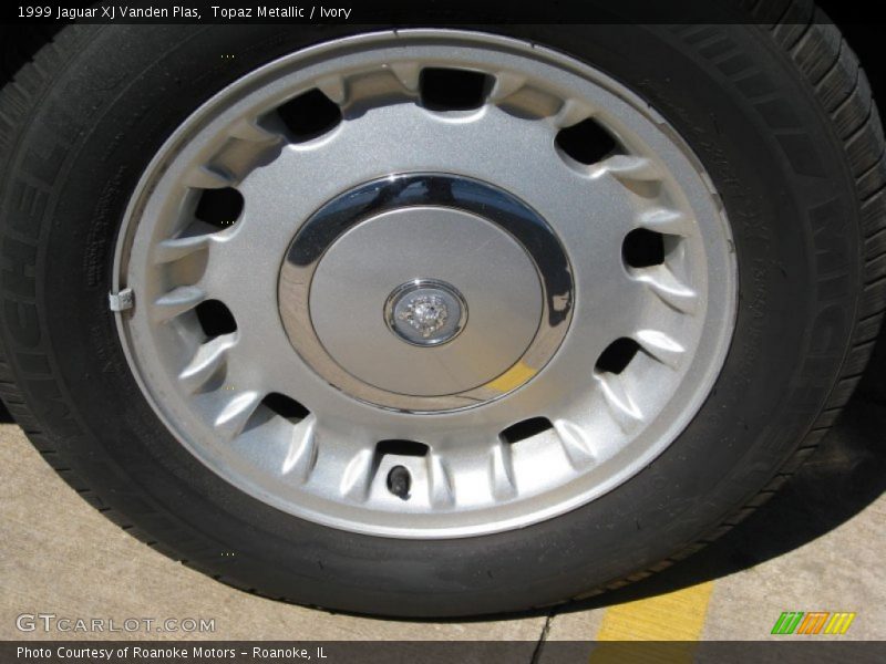 Topaz Metallic / Ivory 1999 Jaguar XJ Vanden Plas