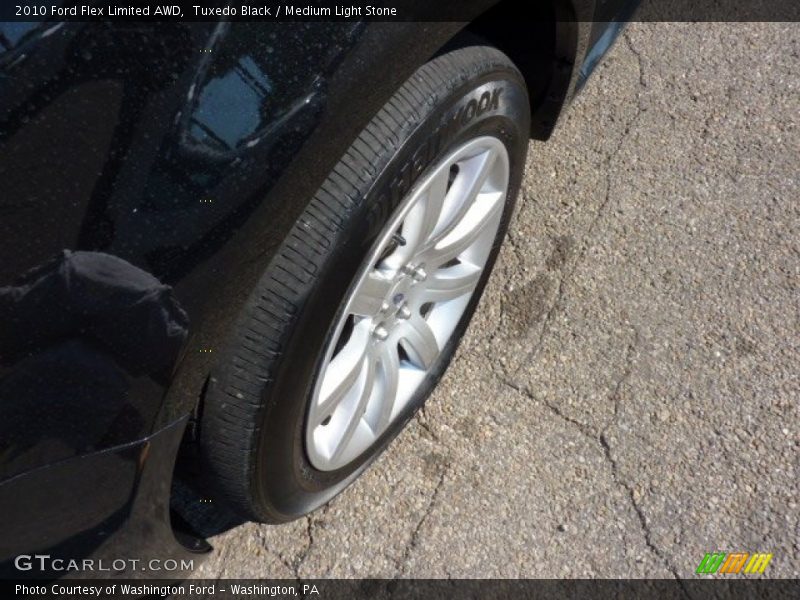 Tuxedo Black / Medium Light Stone 2010 Ford Flex Limited AWD