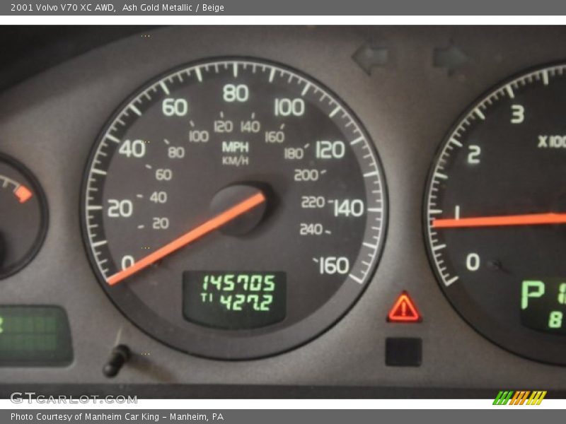 Ash Gold Metallic / Beige 2001 Volvo V70 XC AWD