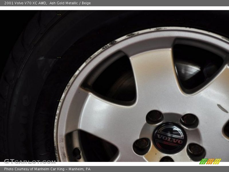 Ash Gold Metallic / Beige 2001 Volvo V70 XC AWD